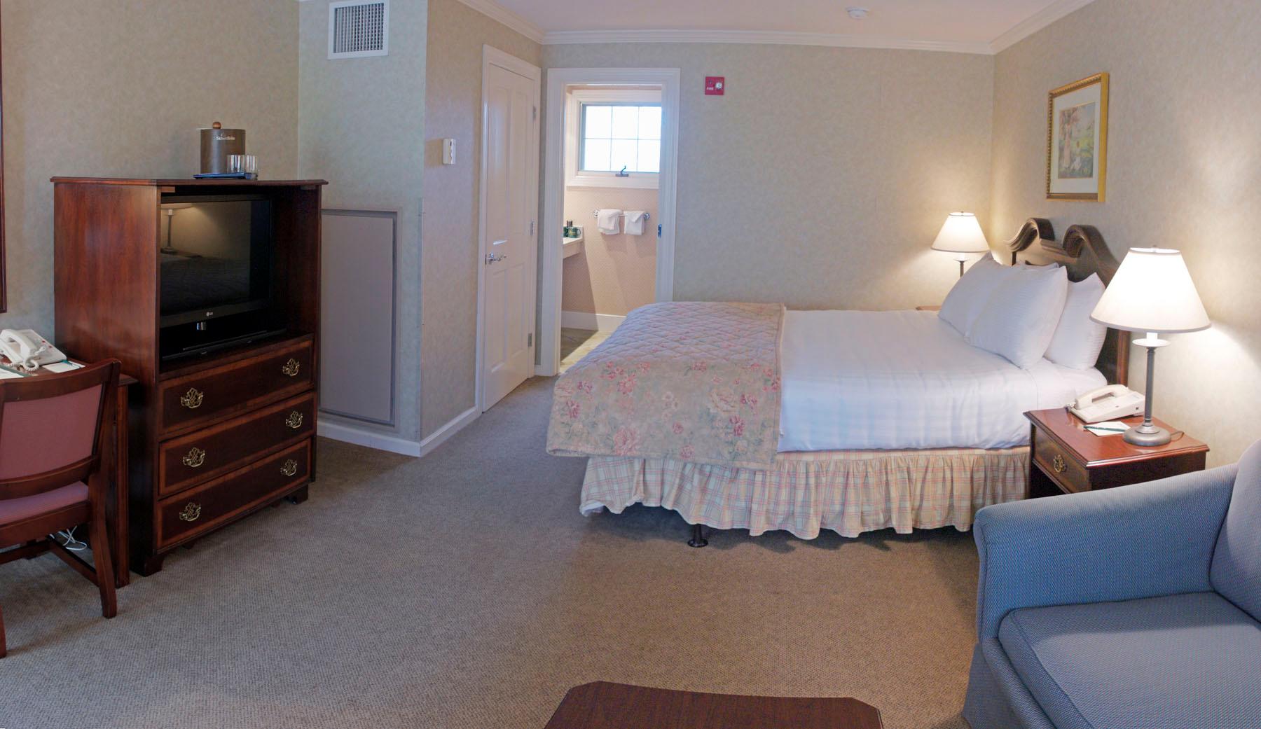 Room, King Bed, Fire Wing
