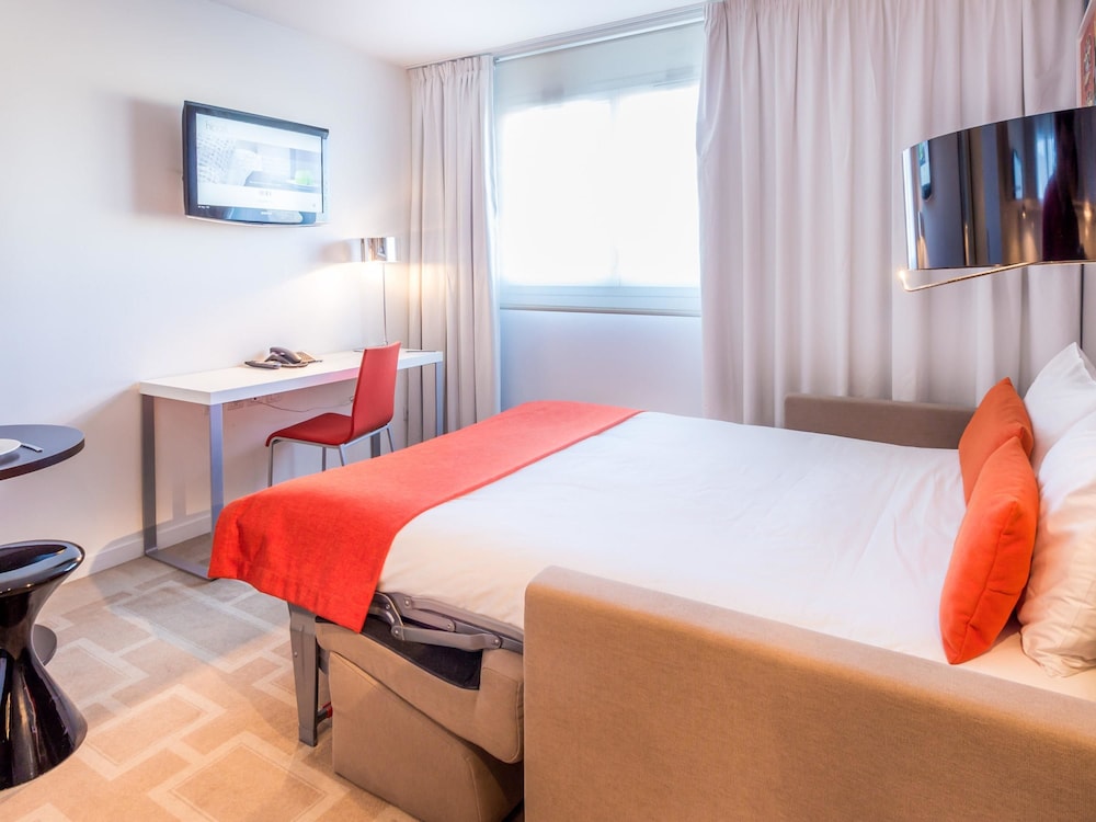1 BEDROOM, APARTMENT