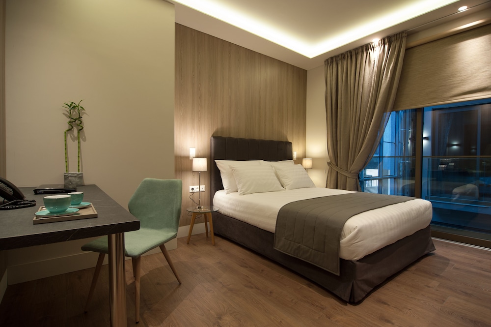 CLASSIC, DOUBLE OR TWIN BED