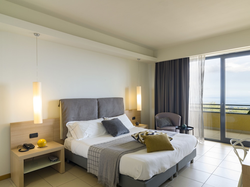 Deluxe, 3 Beds, Esperia Palace Hotel 7/10