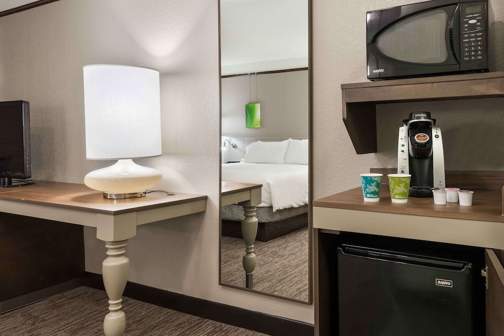 Hilton Garden Inn Wilmington Mayfaire Town Ctr 40/47