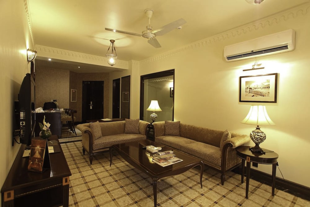 Heritage Luxury Suites - The Moor 43/65