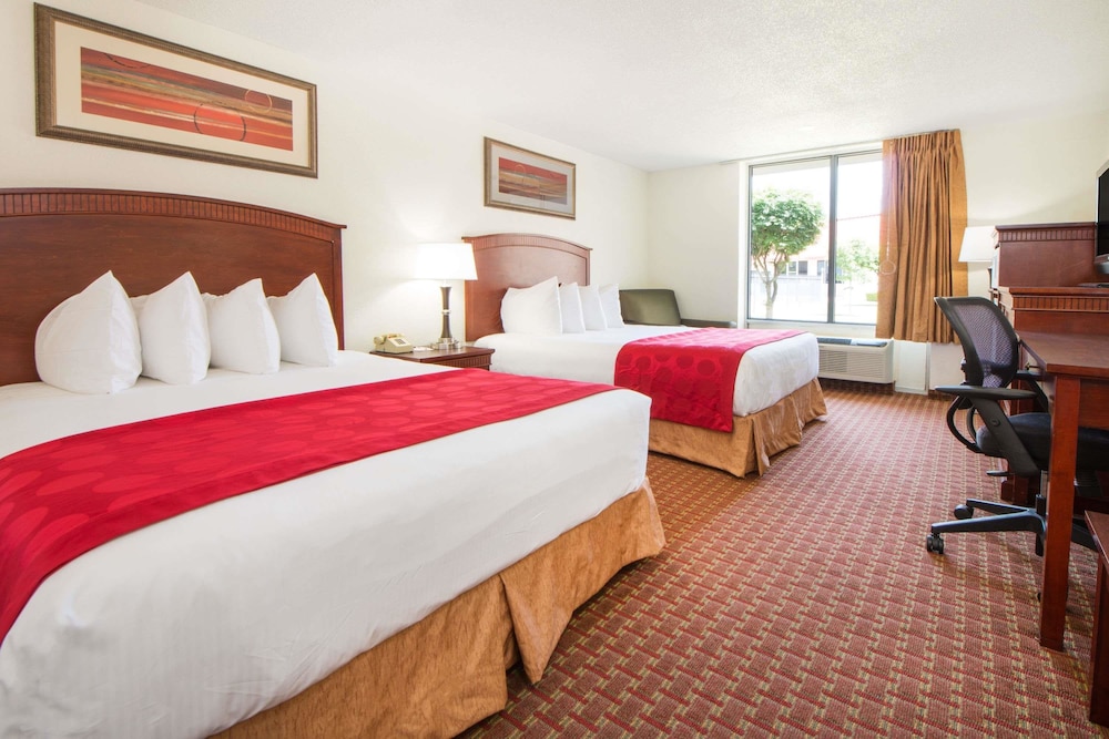 Ramada By Wyndham Enid 11/36