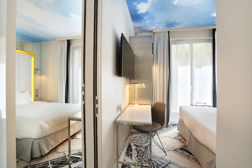Nouvel Hotel 9/55