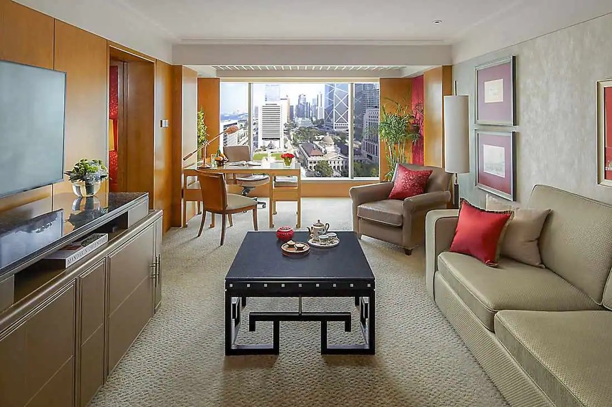 Mandarin Oriental Hong Kong 58/81