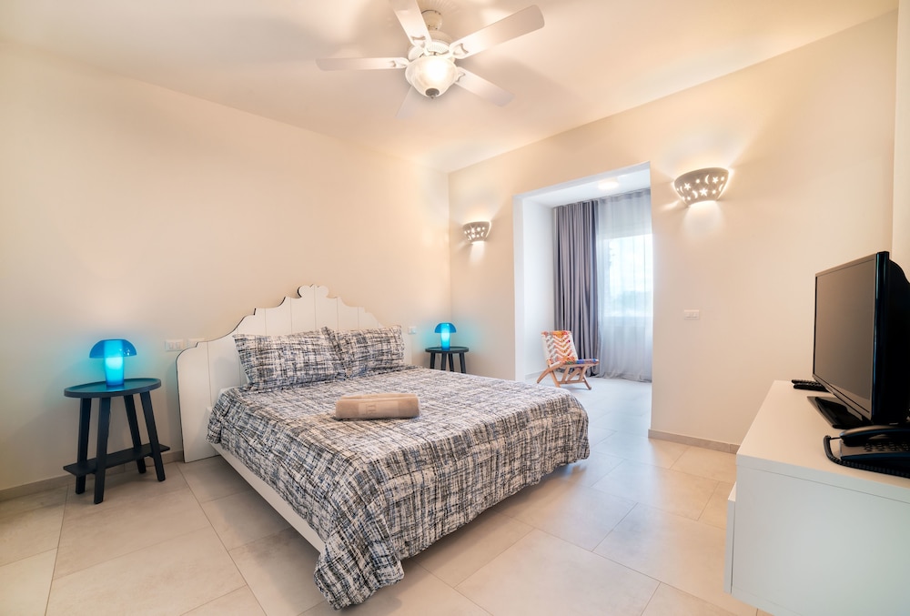 Tracadero Beach Resort 15/77