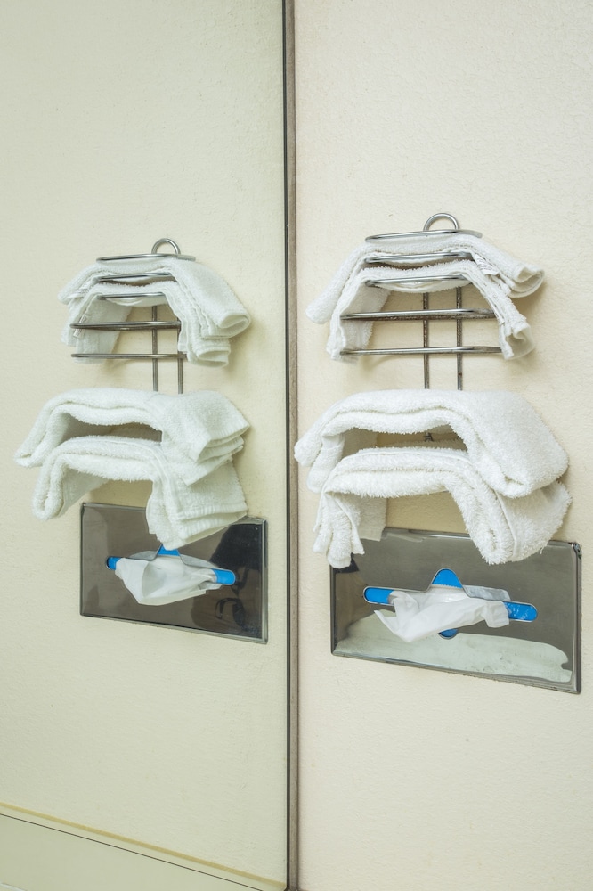Motel6 Sandersville, GA 33/59