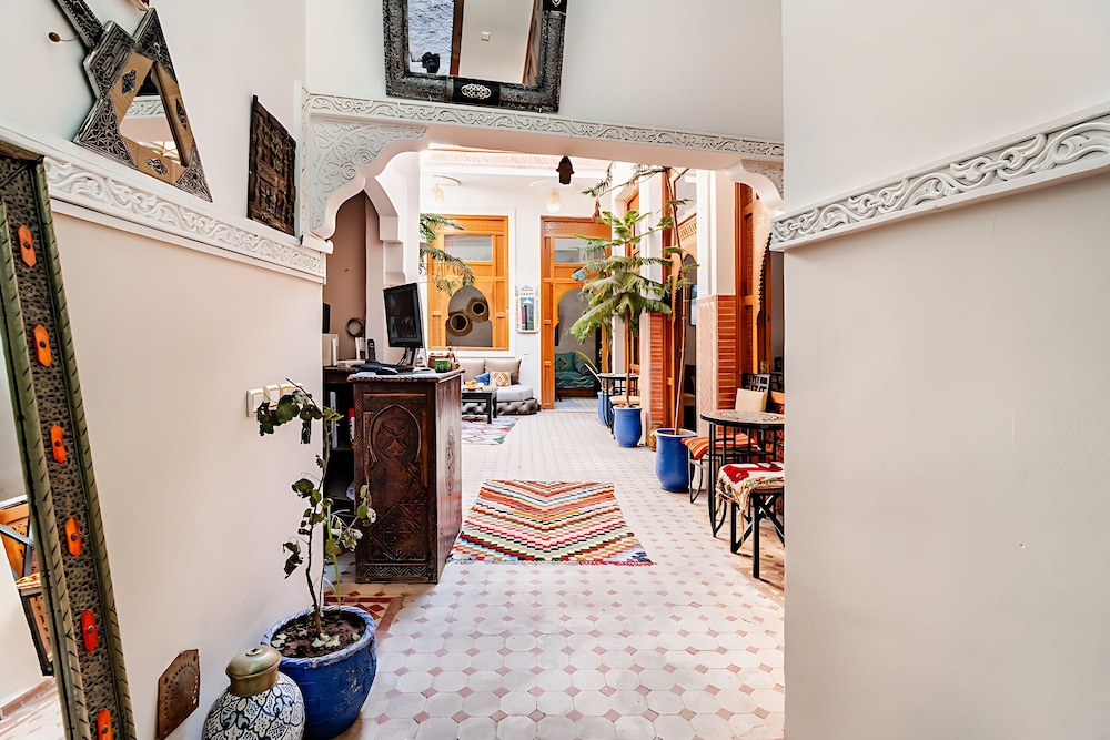 Riad Jnan Adam 8/36