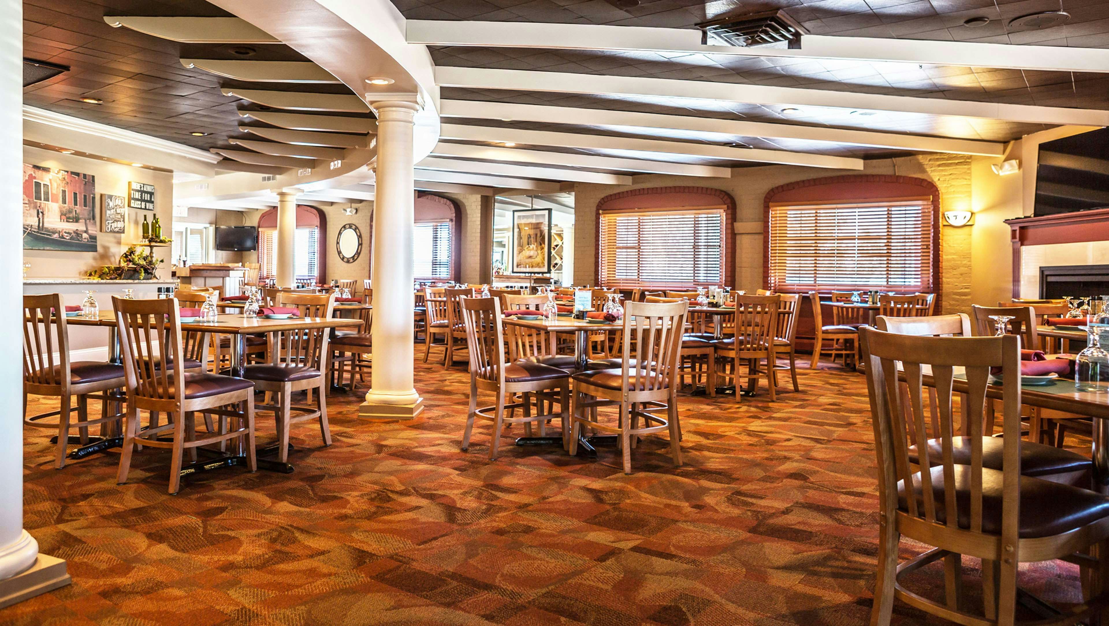 Magnuson Grand Pioneer Inn And Suites 35/48