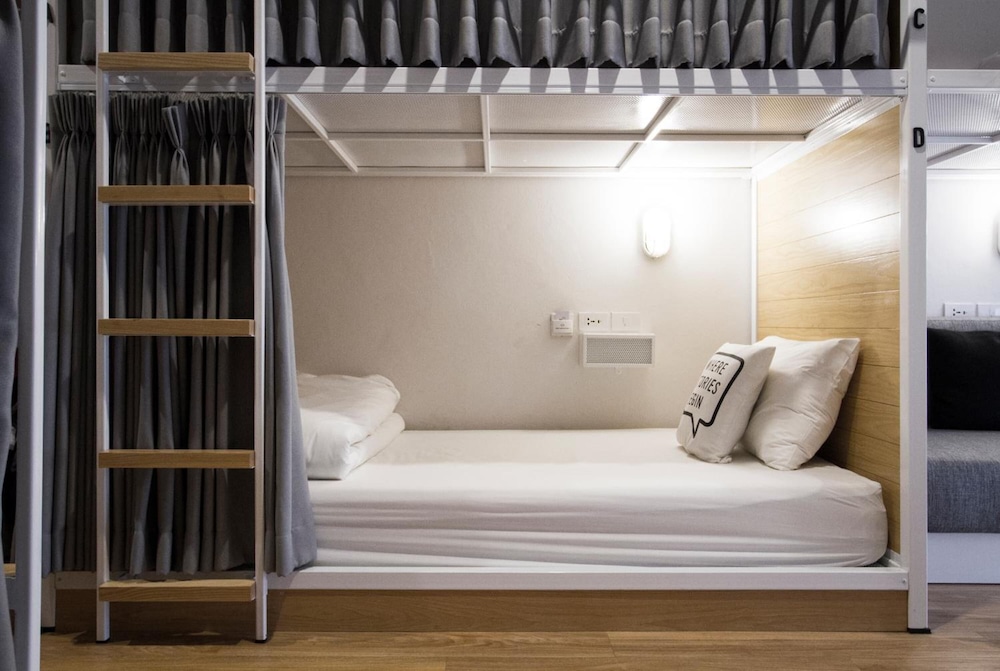 Bed One Block Hostel 25/61