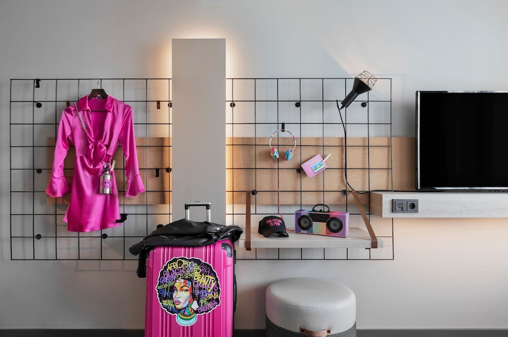 Moxy Duesseldorf City 32/50
