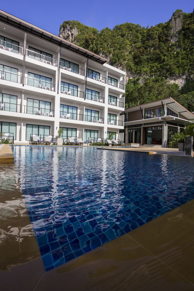 ANDAMAN PEARL RESORT 8/67