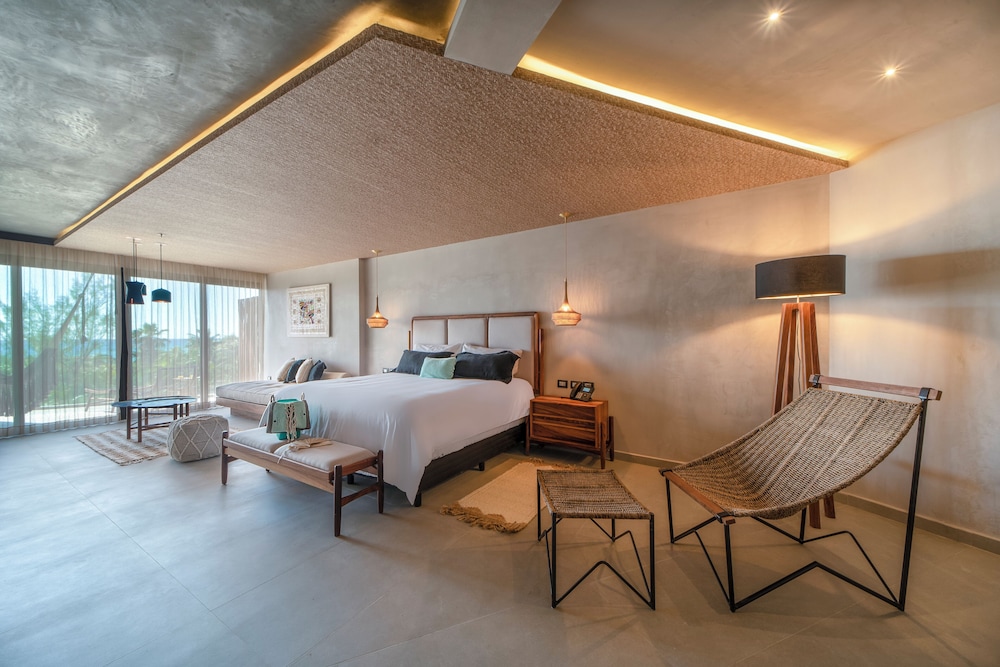 Mvngata Beach Hotel 11/50