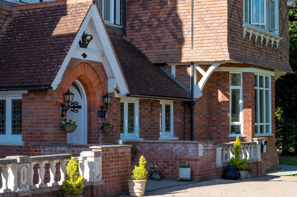 The Grange Court Hotel 2/50