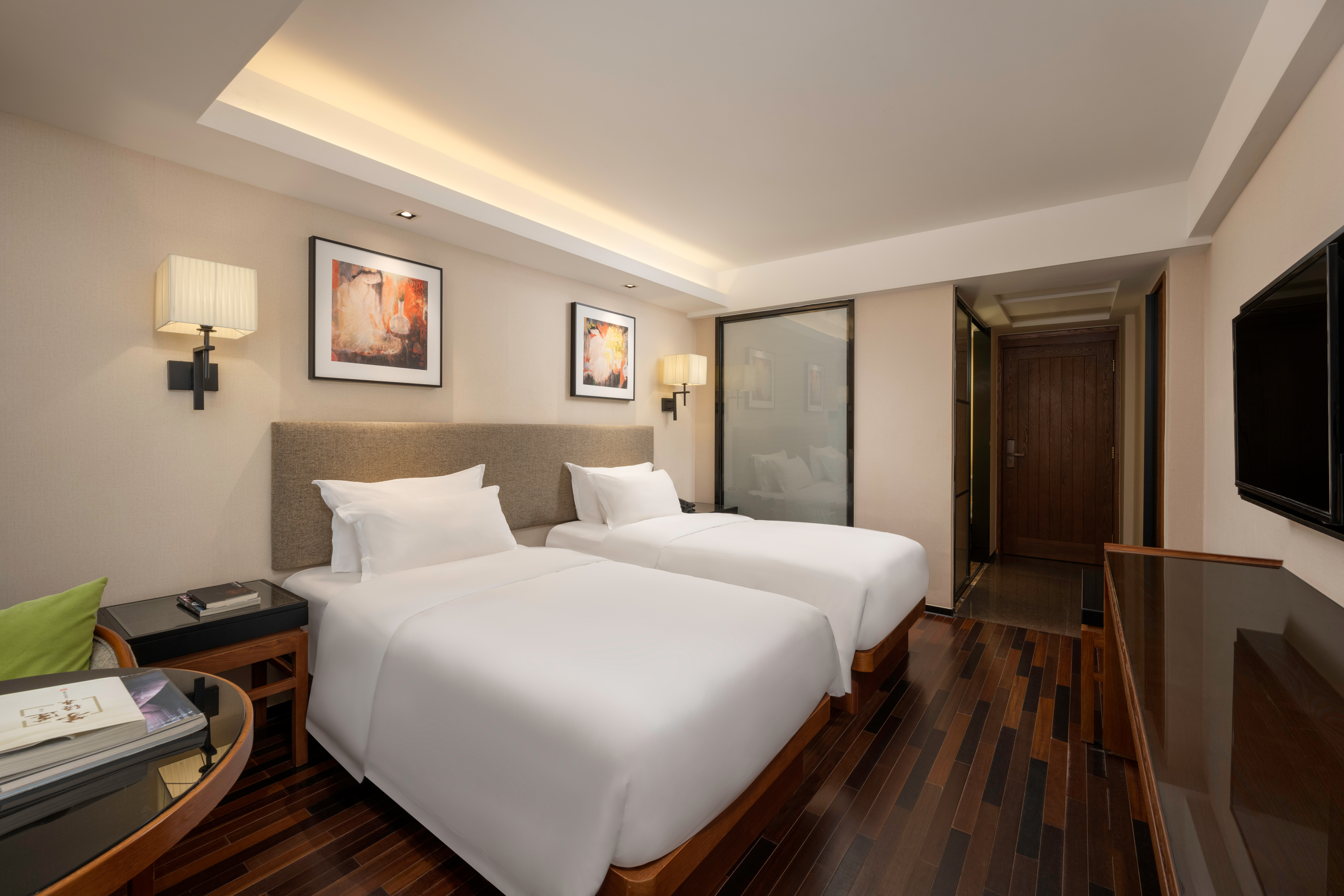 Deluxe, Twin Beds