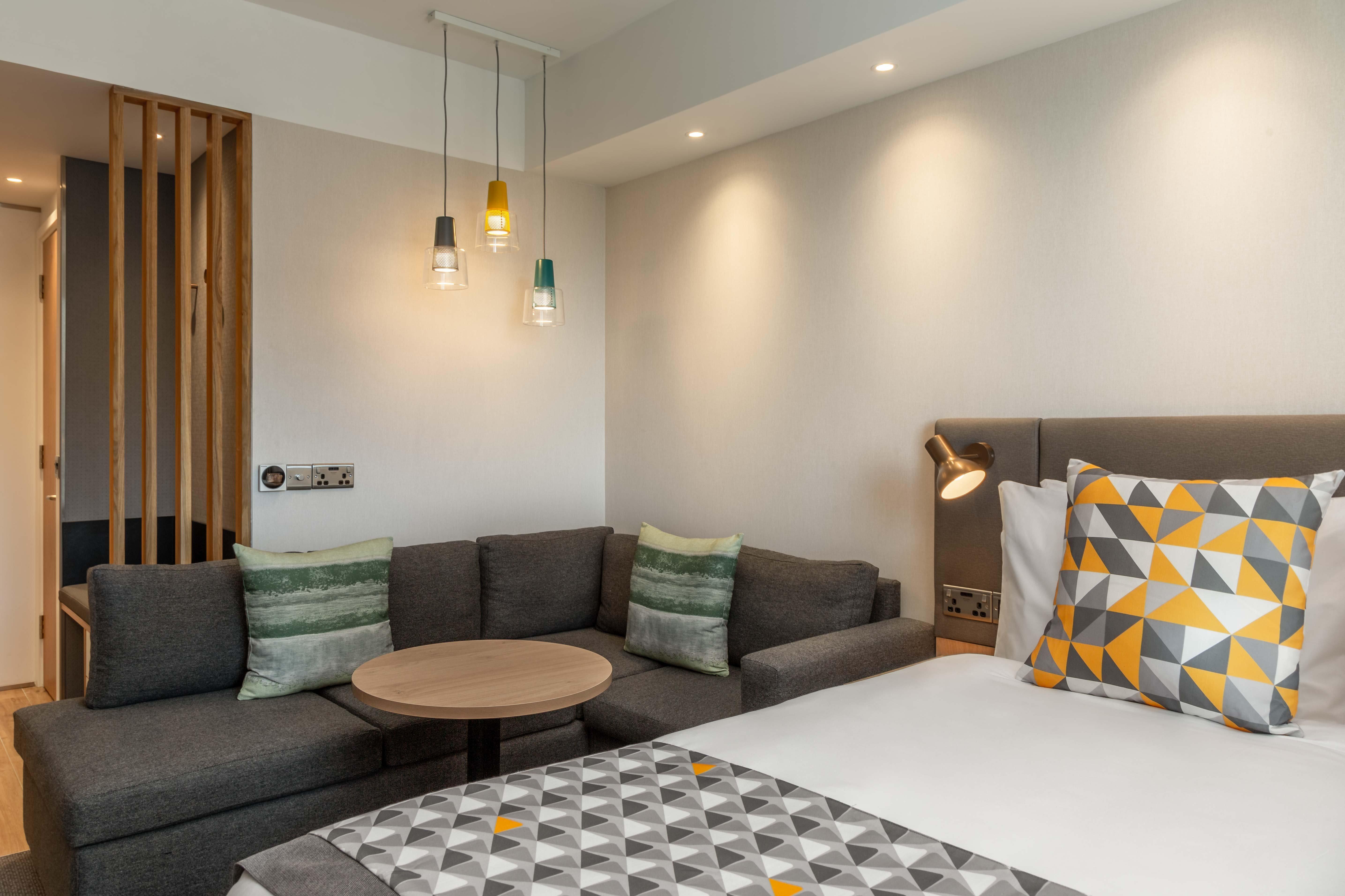 Holiday Inn - Dublin Airport 25/50