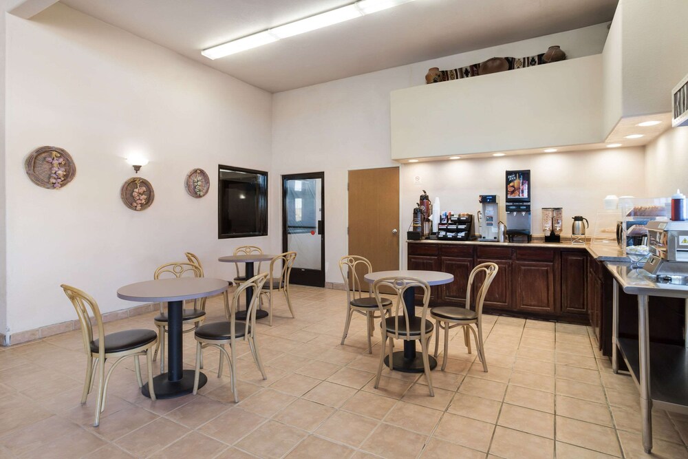 Rodeway Inn Gallup West NM 31/41