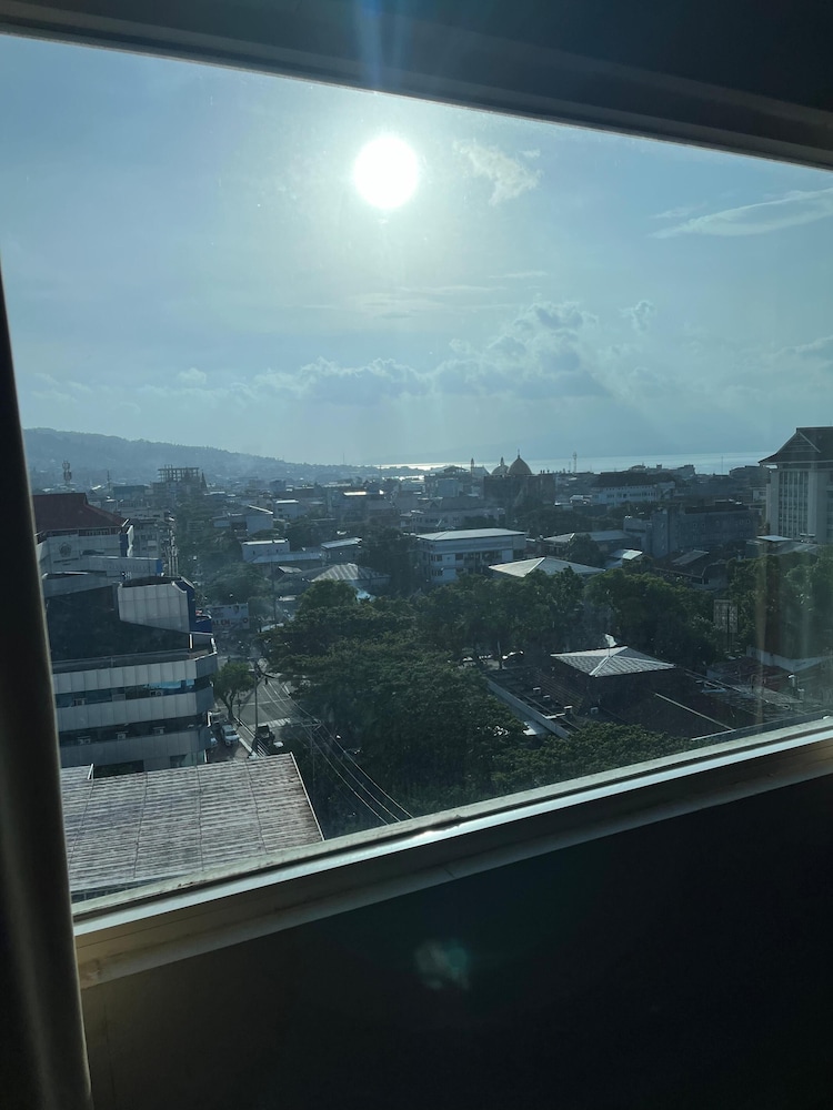 Swiss-Belhotel Ambon 38/69