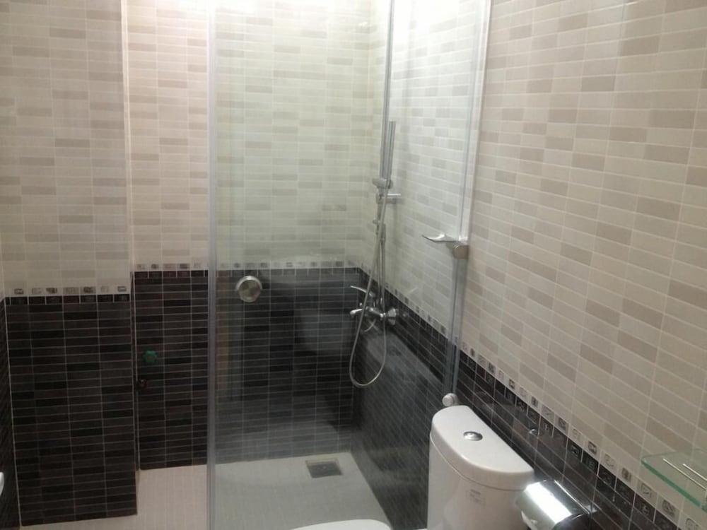 غرفة ديلوكس بسرير مزدوج، Ngoc Hien Hotel Nha Trang 7/7