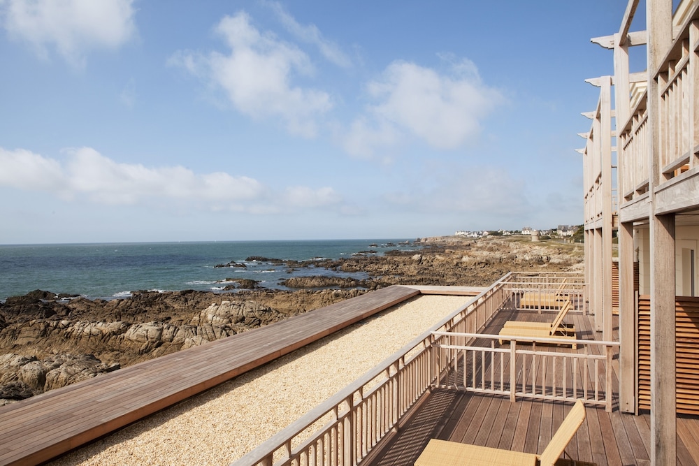 Hotel de L Ocean vue Mer 38/47