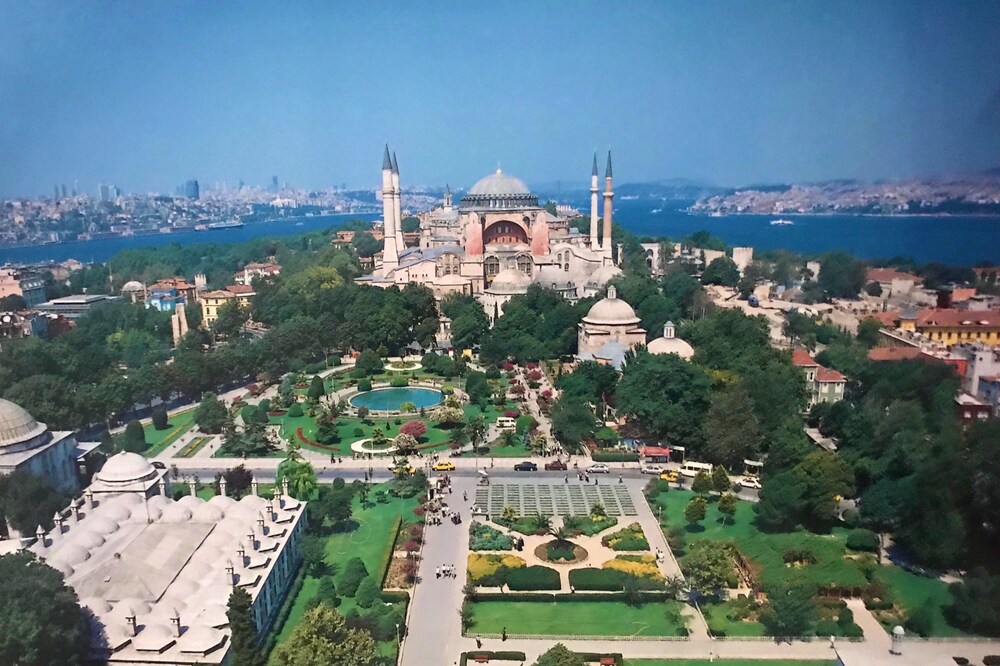Avcilar Elit Hotel 36/38
