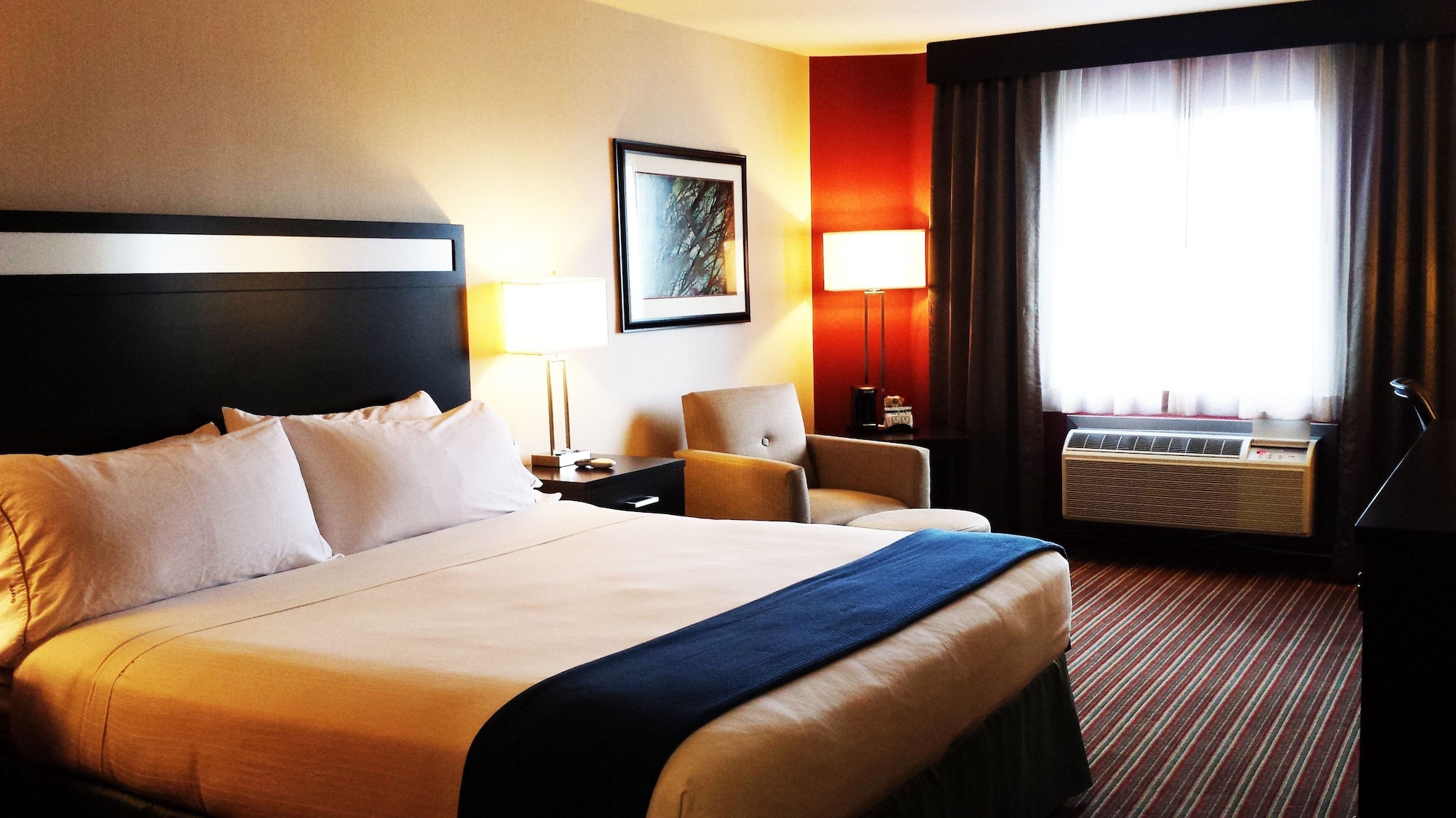 Room at Holiday Inn Express Bakersfield, BAKERSFIELD - CA