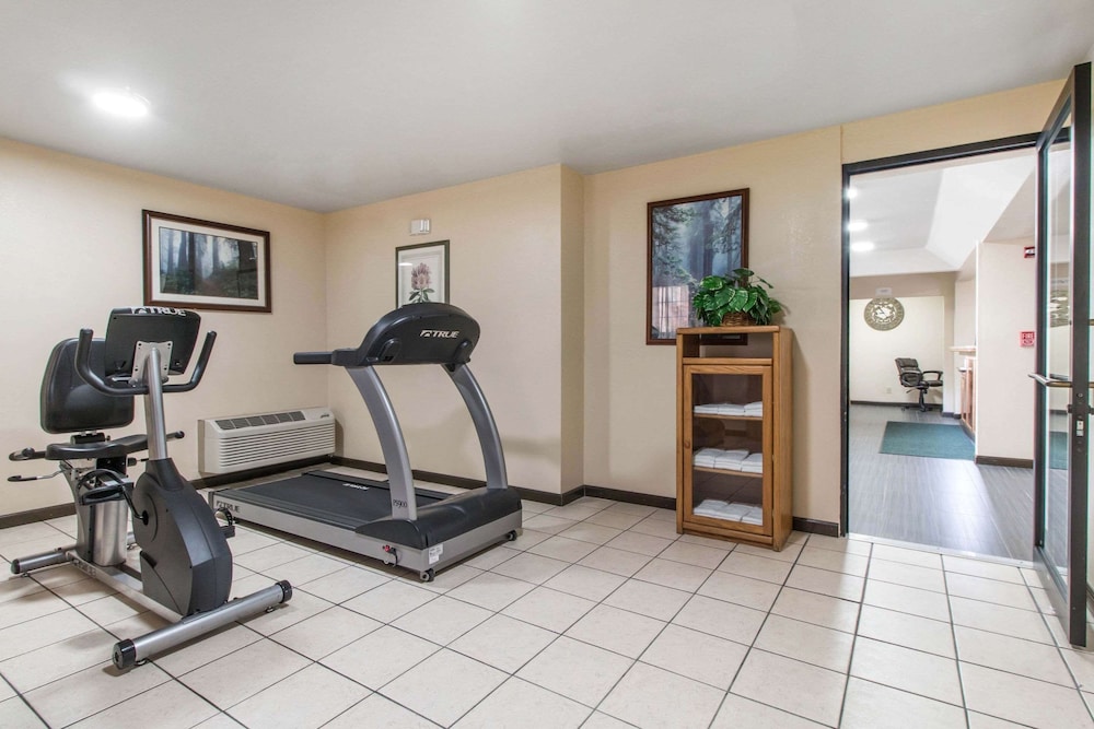 Quality Inn & Suites Crescent City Redwood Coast 31/52