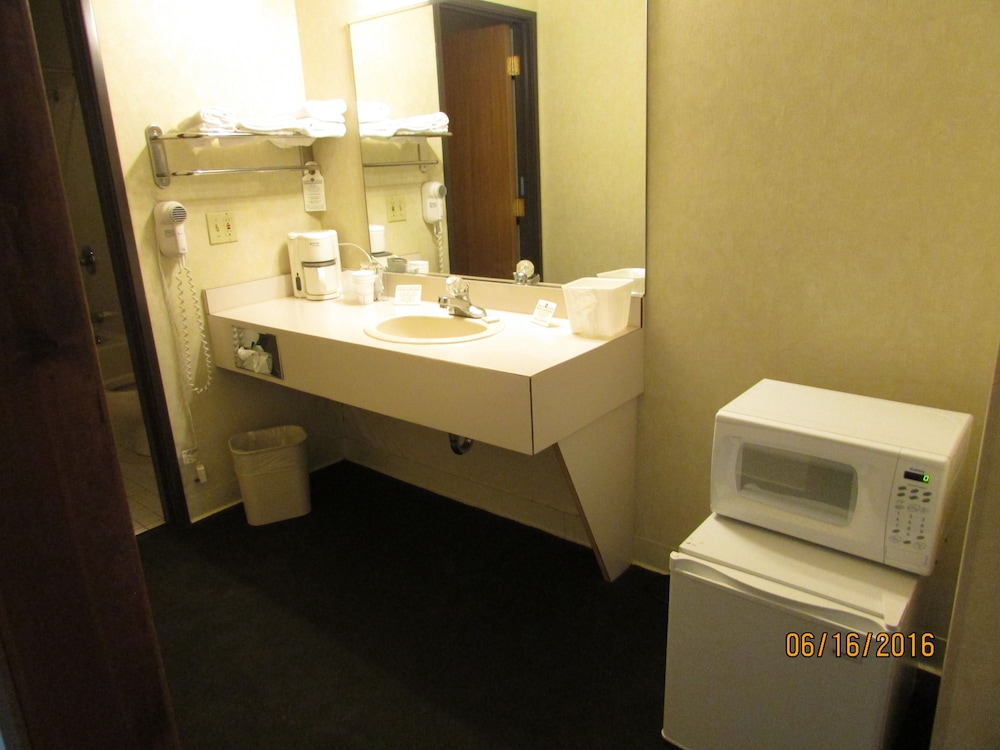 Great Lakes Inn 43/62