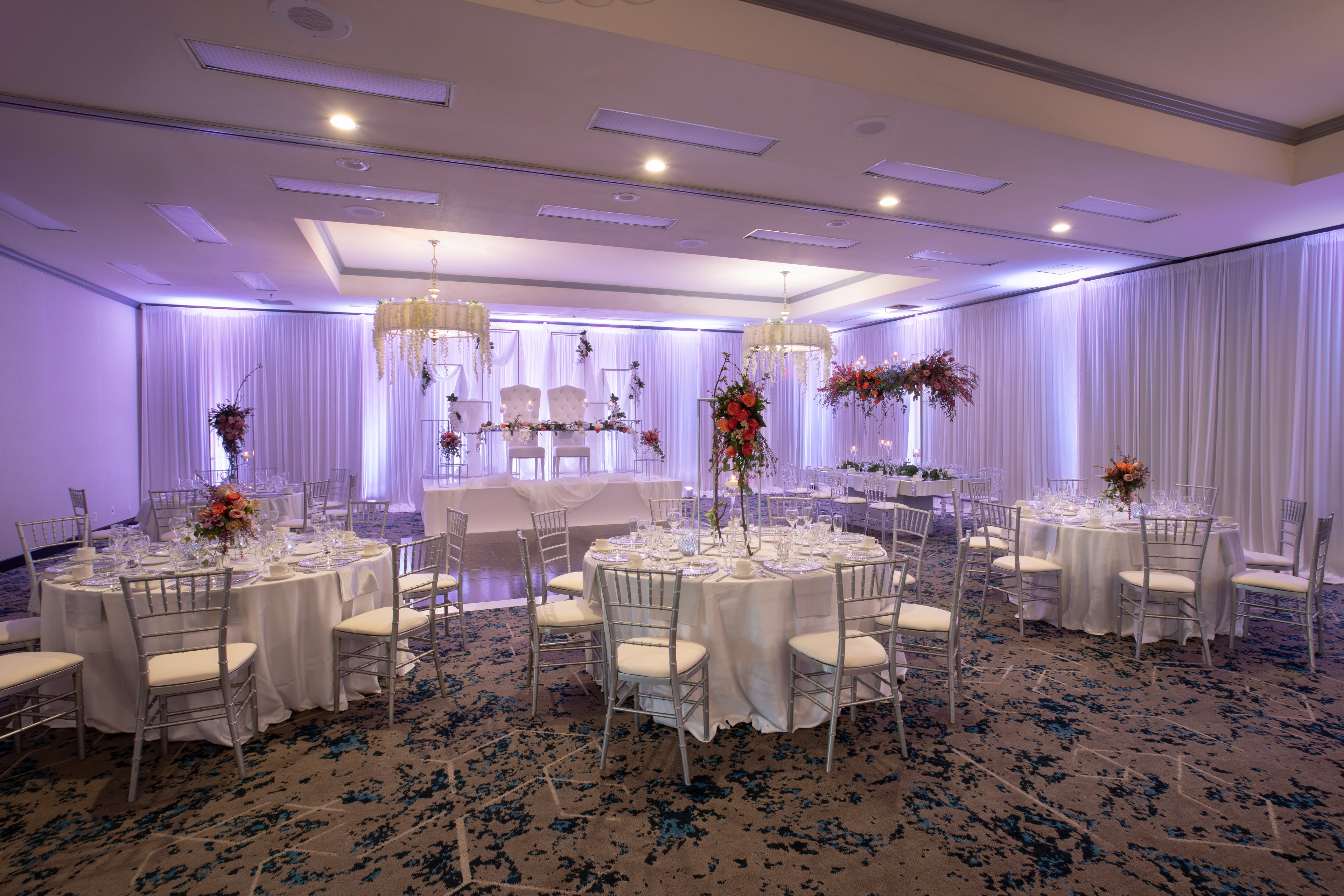 Crowne Plaza Costa Mesa Orange County 60/64