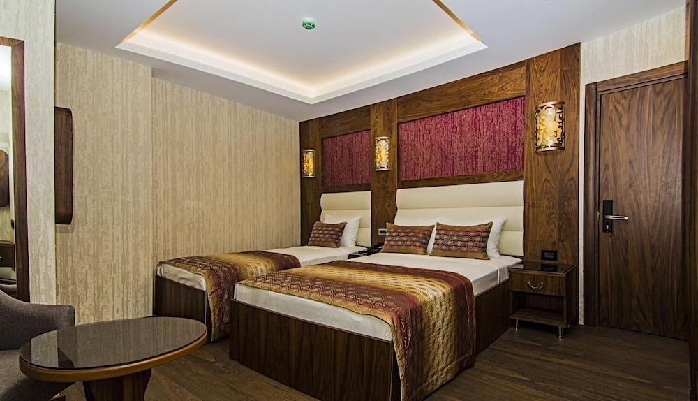 Vertu Hotel 6/18