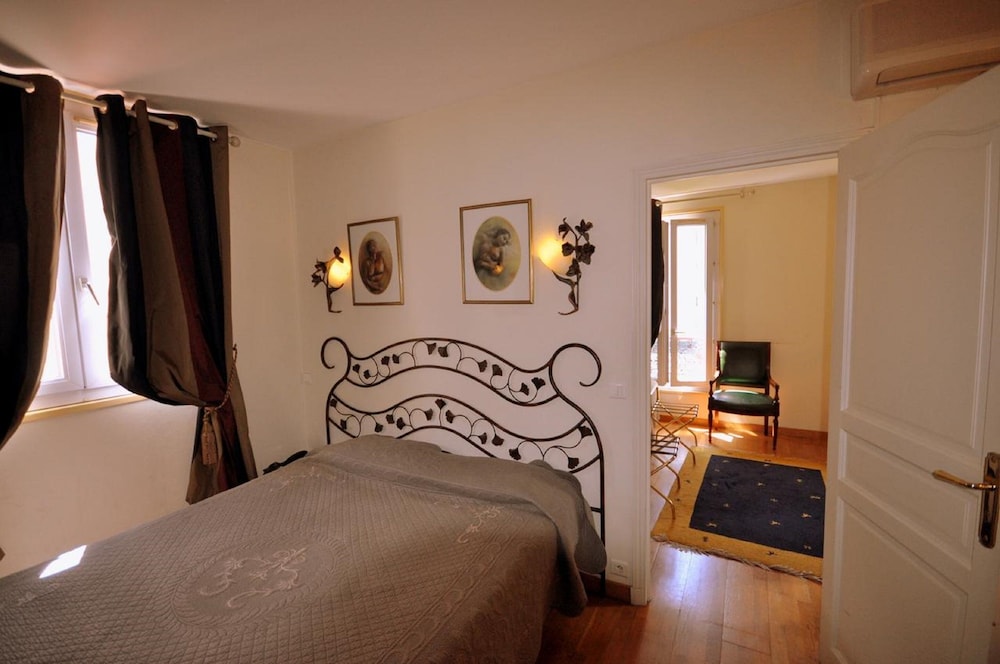 HOTEL DES BAINS 23/60