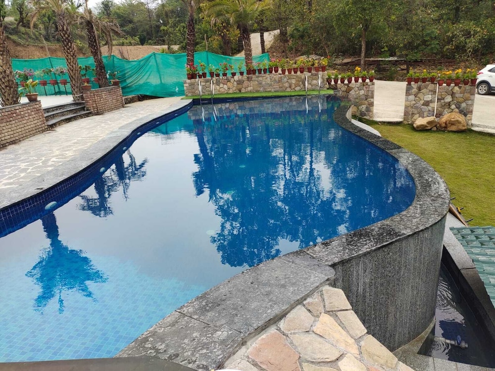 Hotel Stay At Green View 37/47
