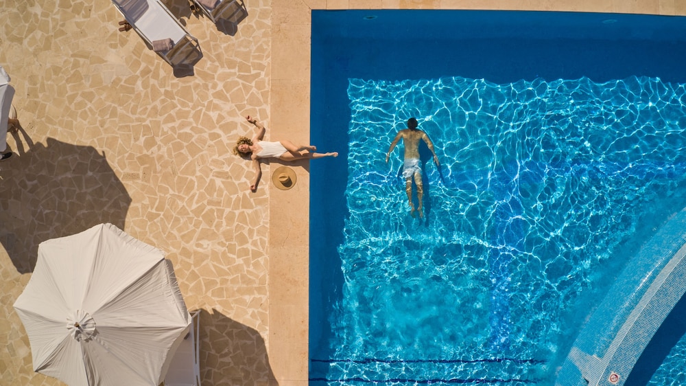 Pula Suites Boutique Resort 90/97
