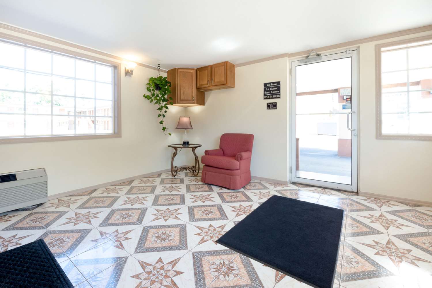 Super 8 by Wyndham Greensburg/Latrobe 19/21