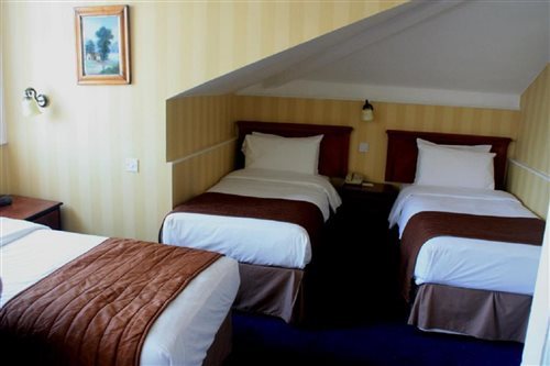 Room, Triple