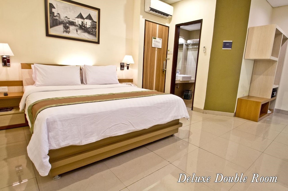 De Batara Hotel 4/15