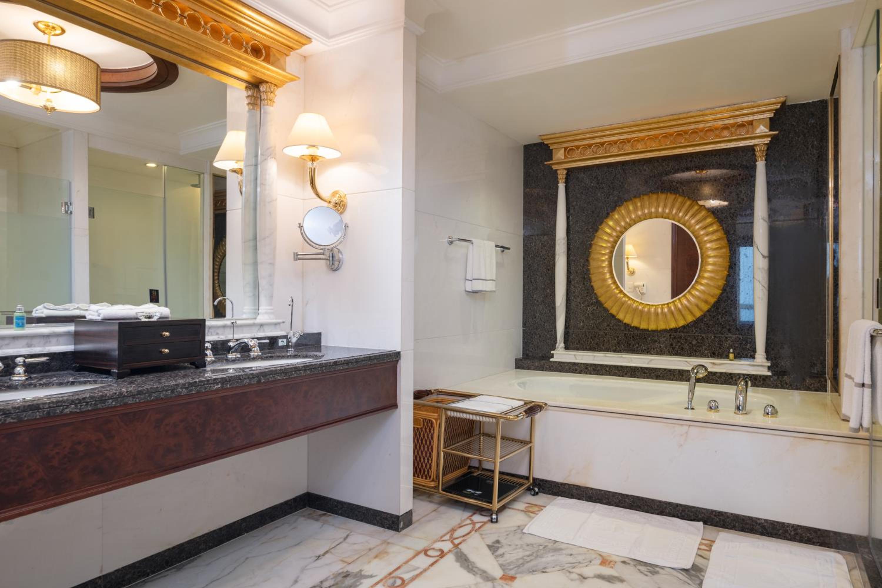 جناح تنفيذي، Regal Palace Hotel 10/10