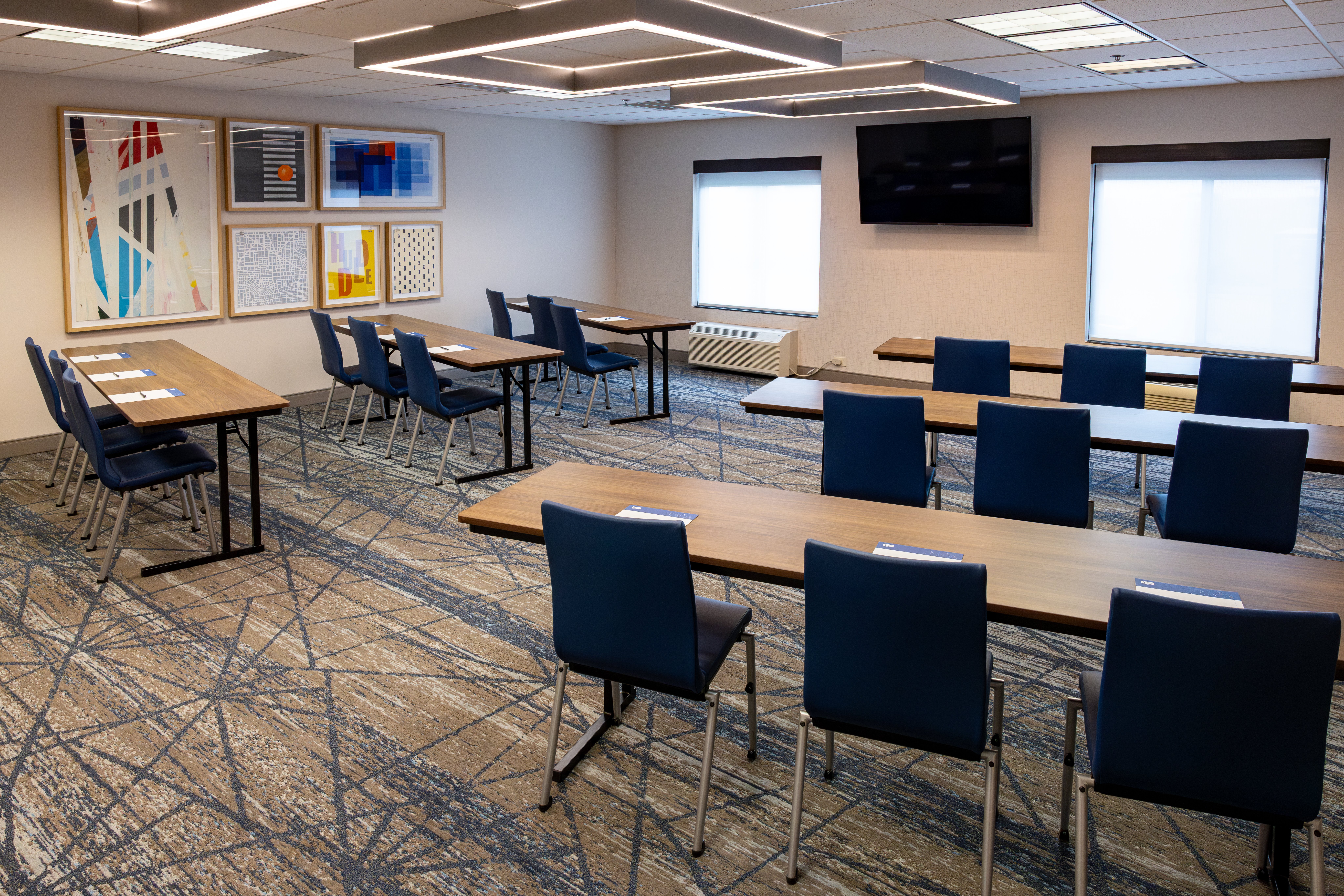 Holiday Inn Express Hotel And Suites Wichita Airport 53/58