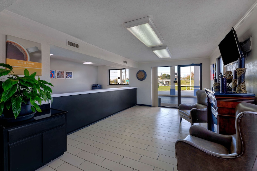 Motel6 Cookeville, TN 11/54