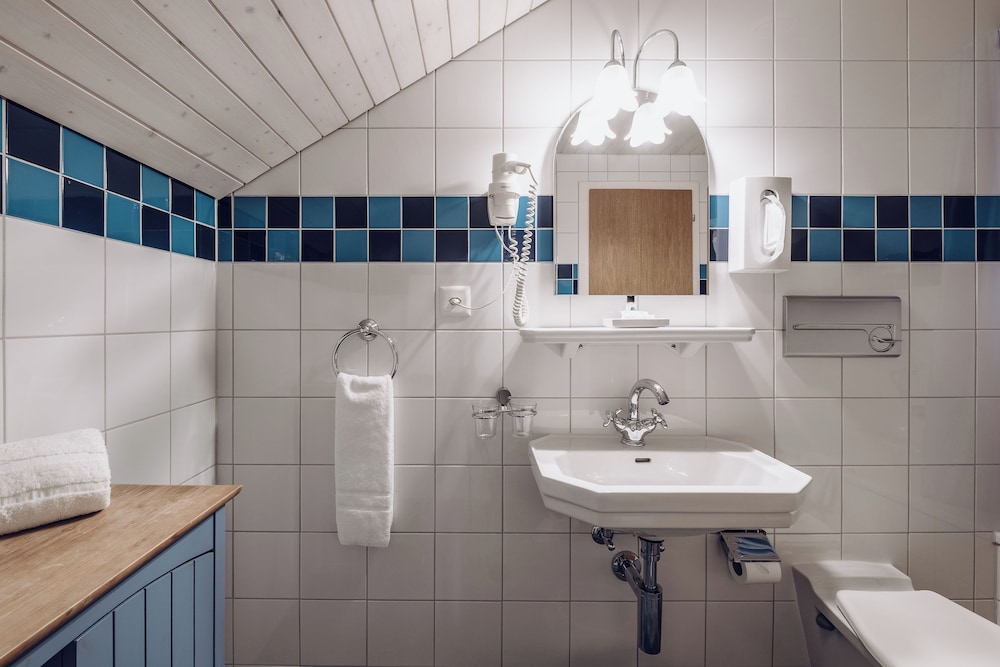Chalet Swiss Hotel 47/50