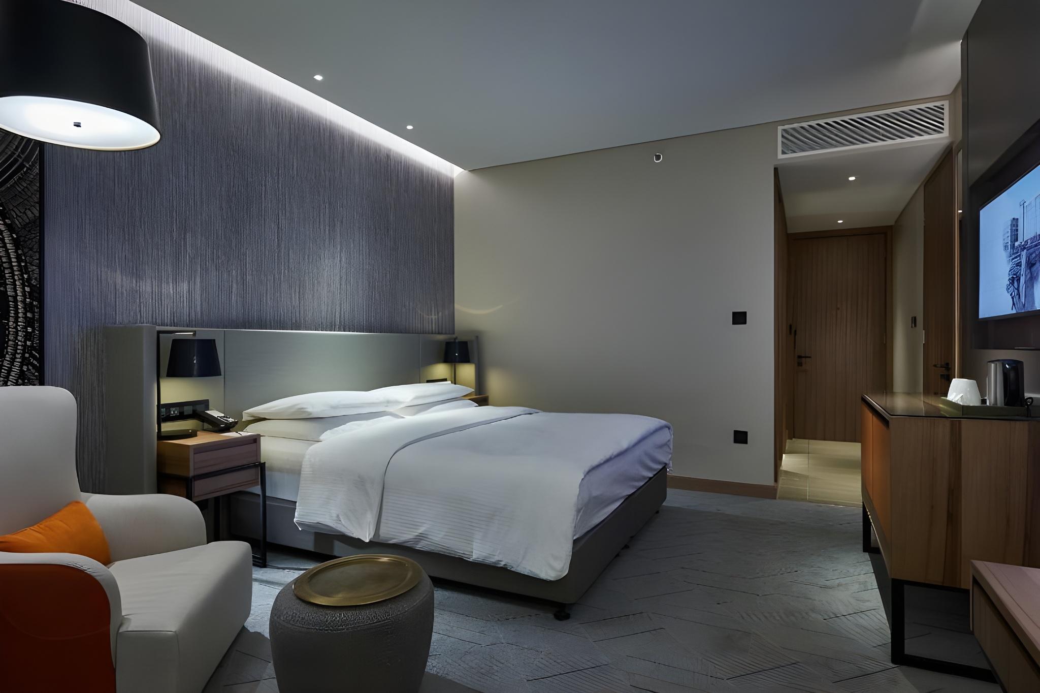 Deluxe Room Community View