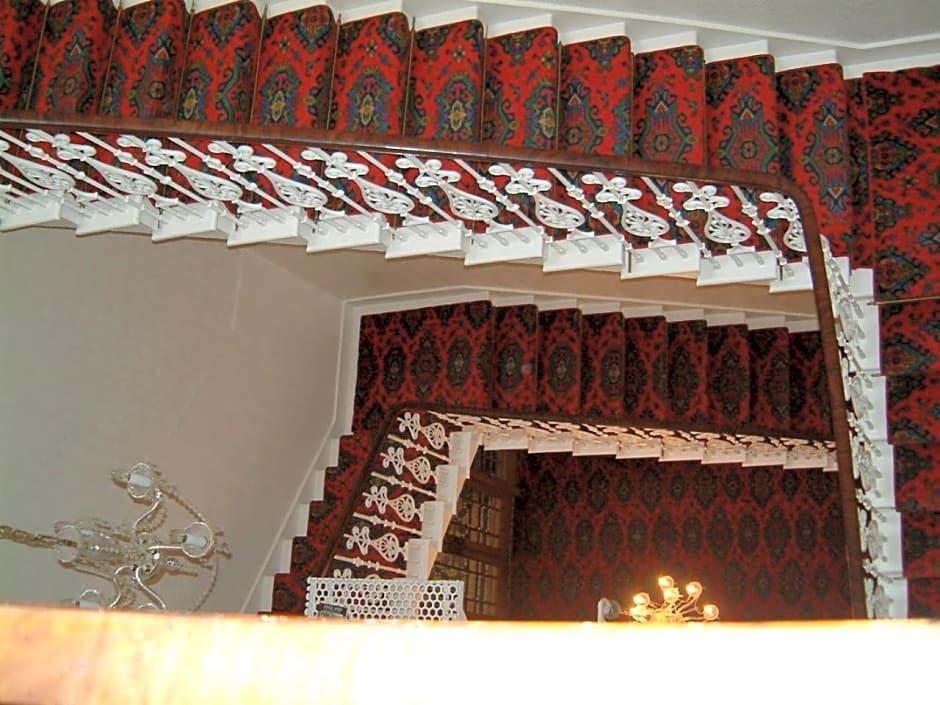 Terrace hotel 23/50