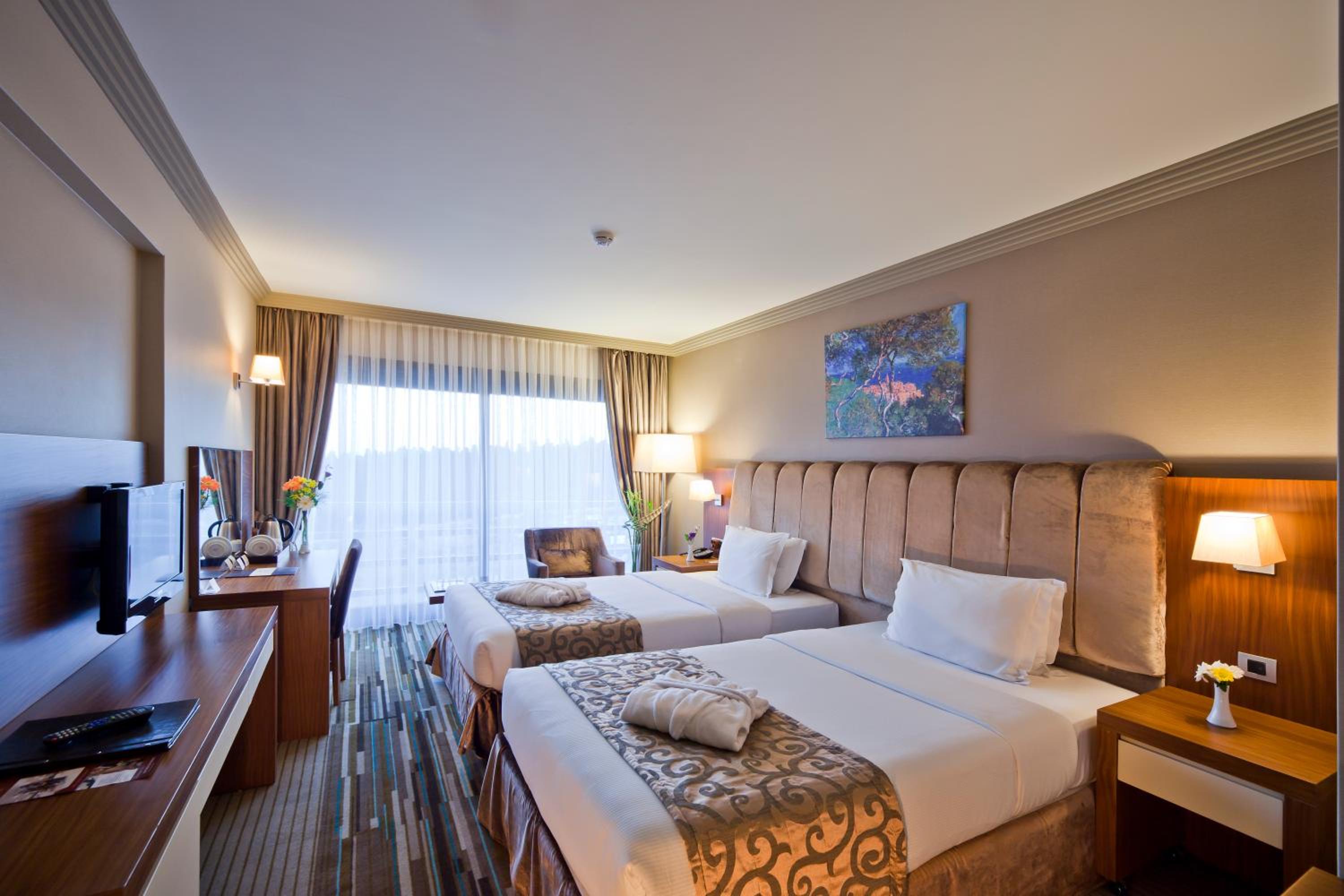 Superior, Twin Beds