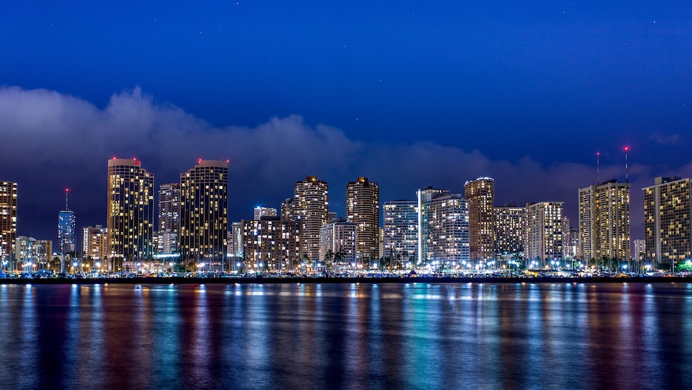 Waikiki Monarch Hotel 46/50
