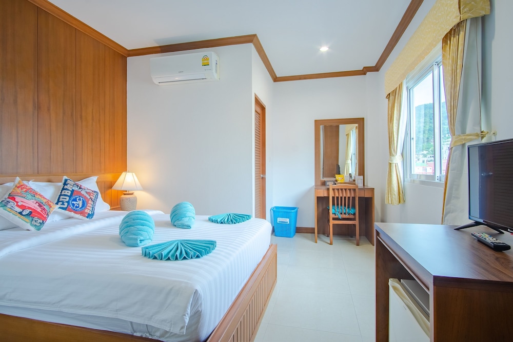 Pipikuku Hotel and Restaurant (ex. MVC Patong House) 13/30