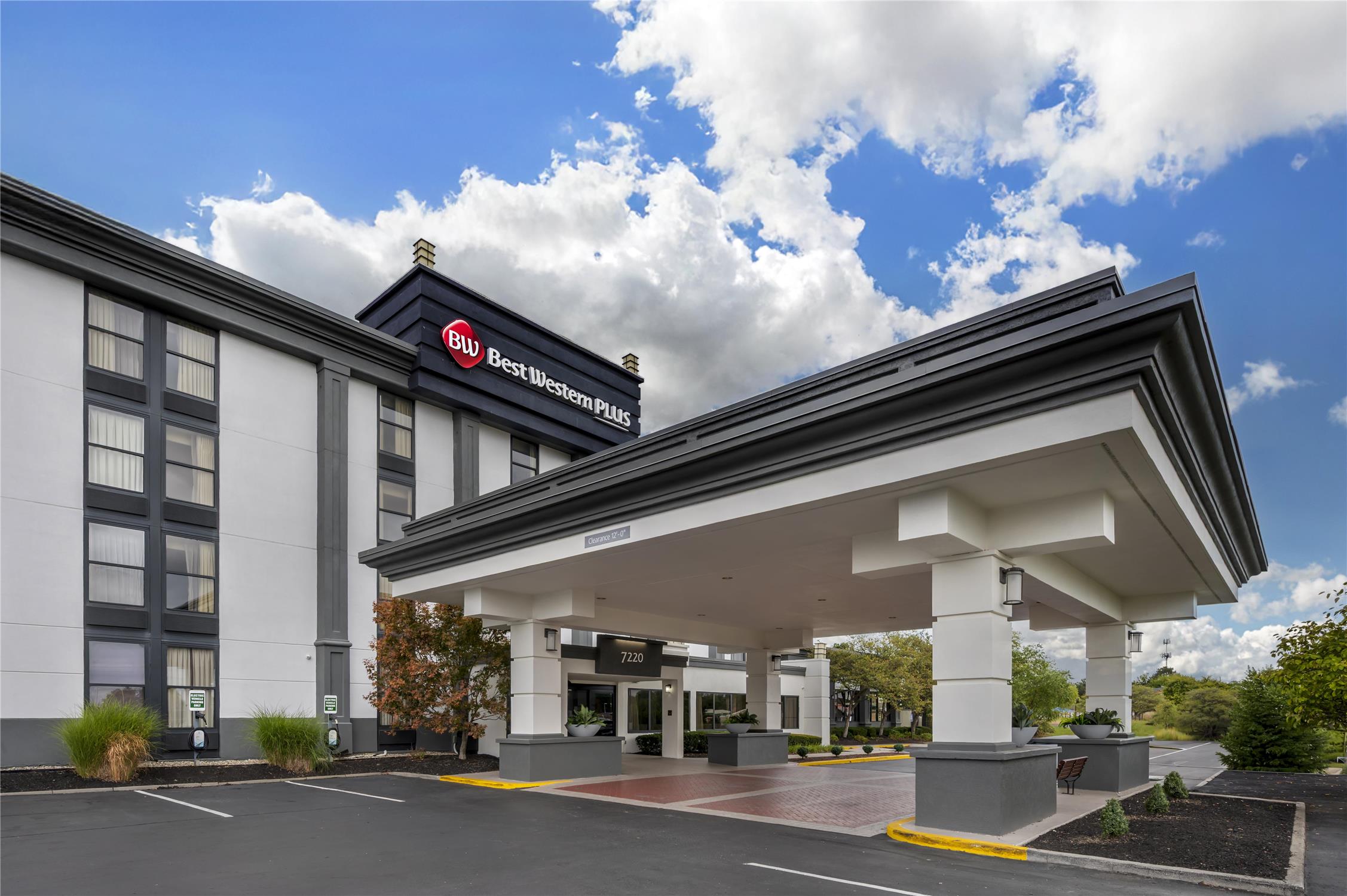 Best Western Plus Indianapolis NW Hotel 66/69