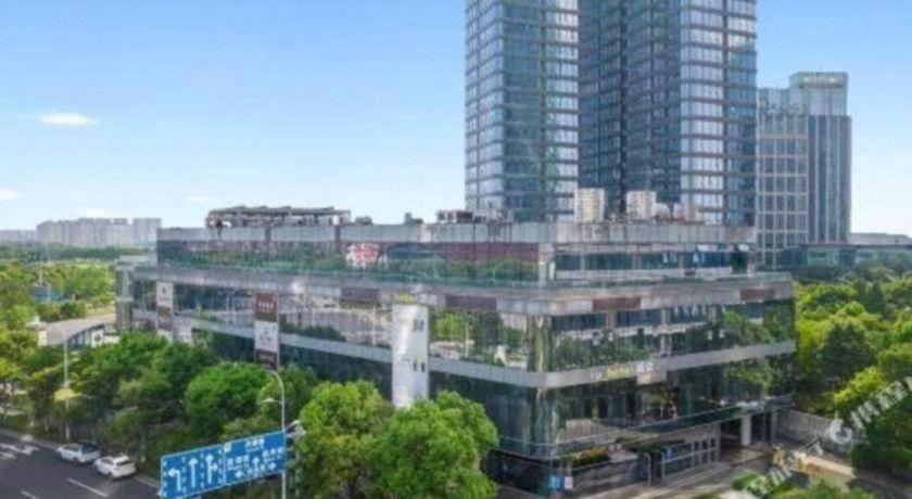 IU Hotel (Suzhou Dushu Lake Moon Bay Metro Station) 1/54