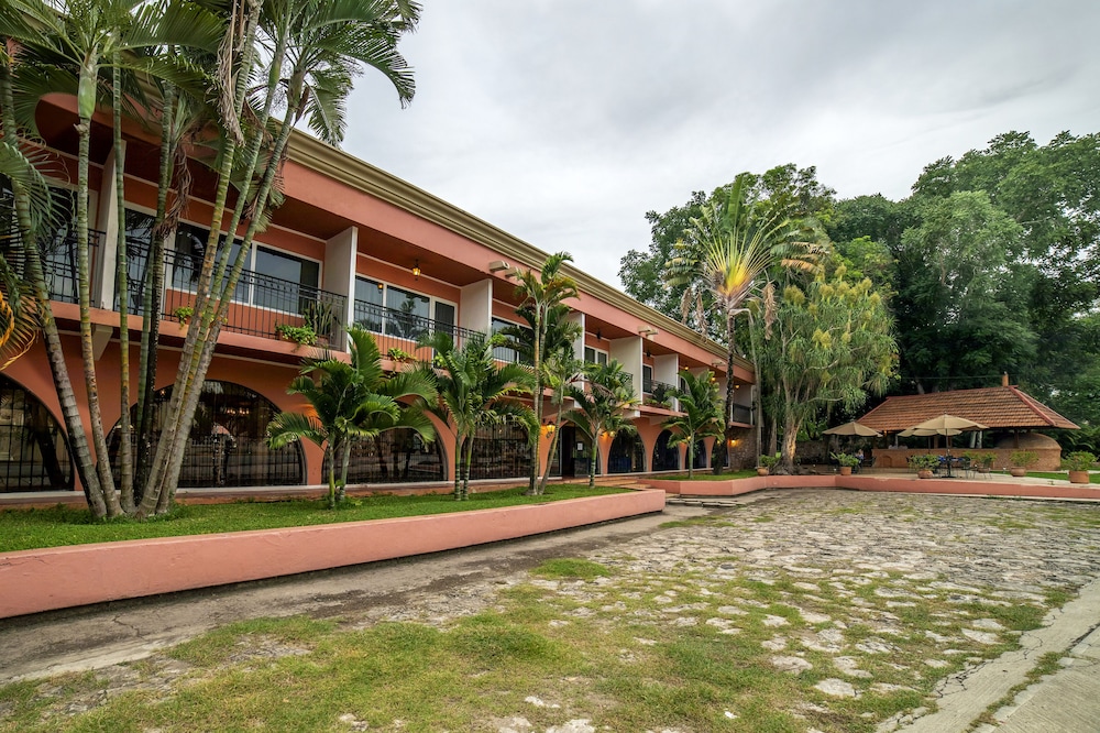 Chichen Itza Hotel 21/28