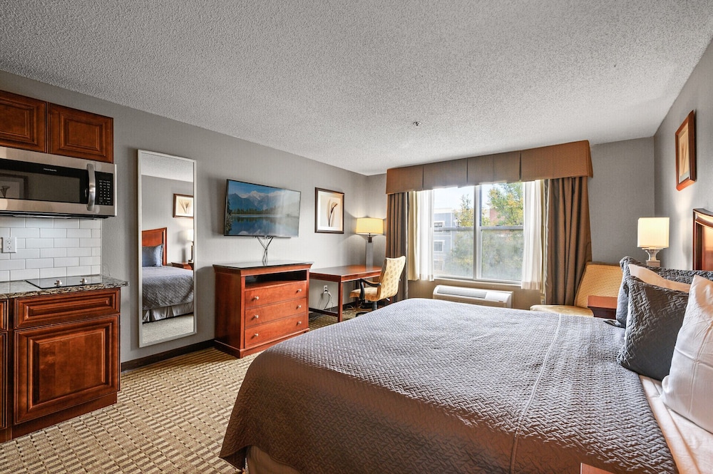 Norwood Inn And Suites Chaska 14/47