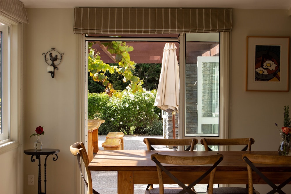 QUEENSTOWN COUNTRY LODGE 27/54